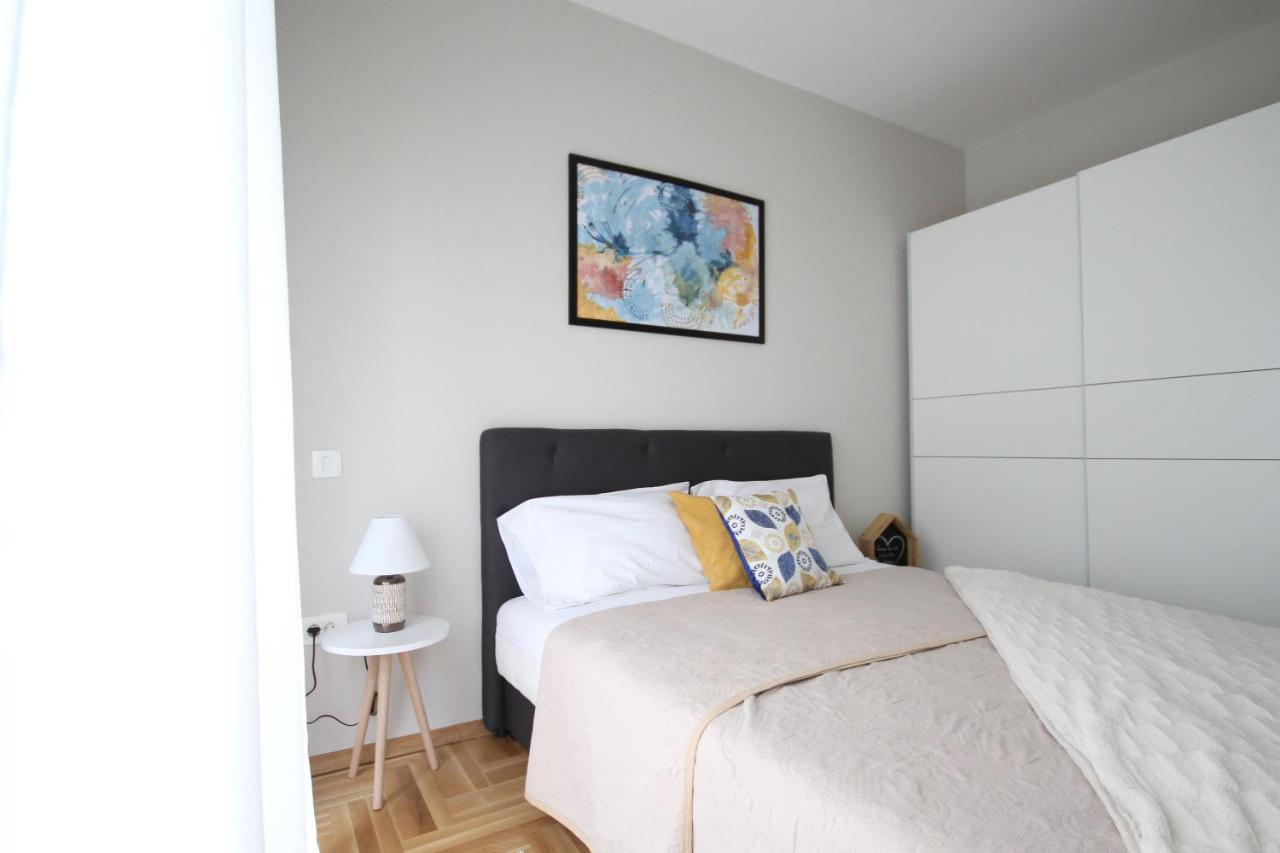 Laki Apartment Tivat Exterior photo