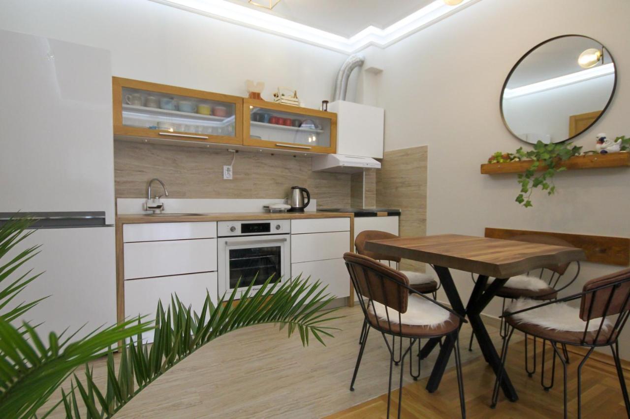 Laki Apartment Tivat Exterior photo