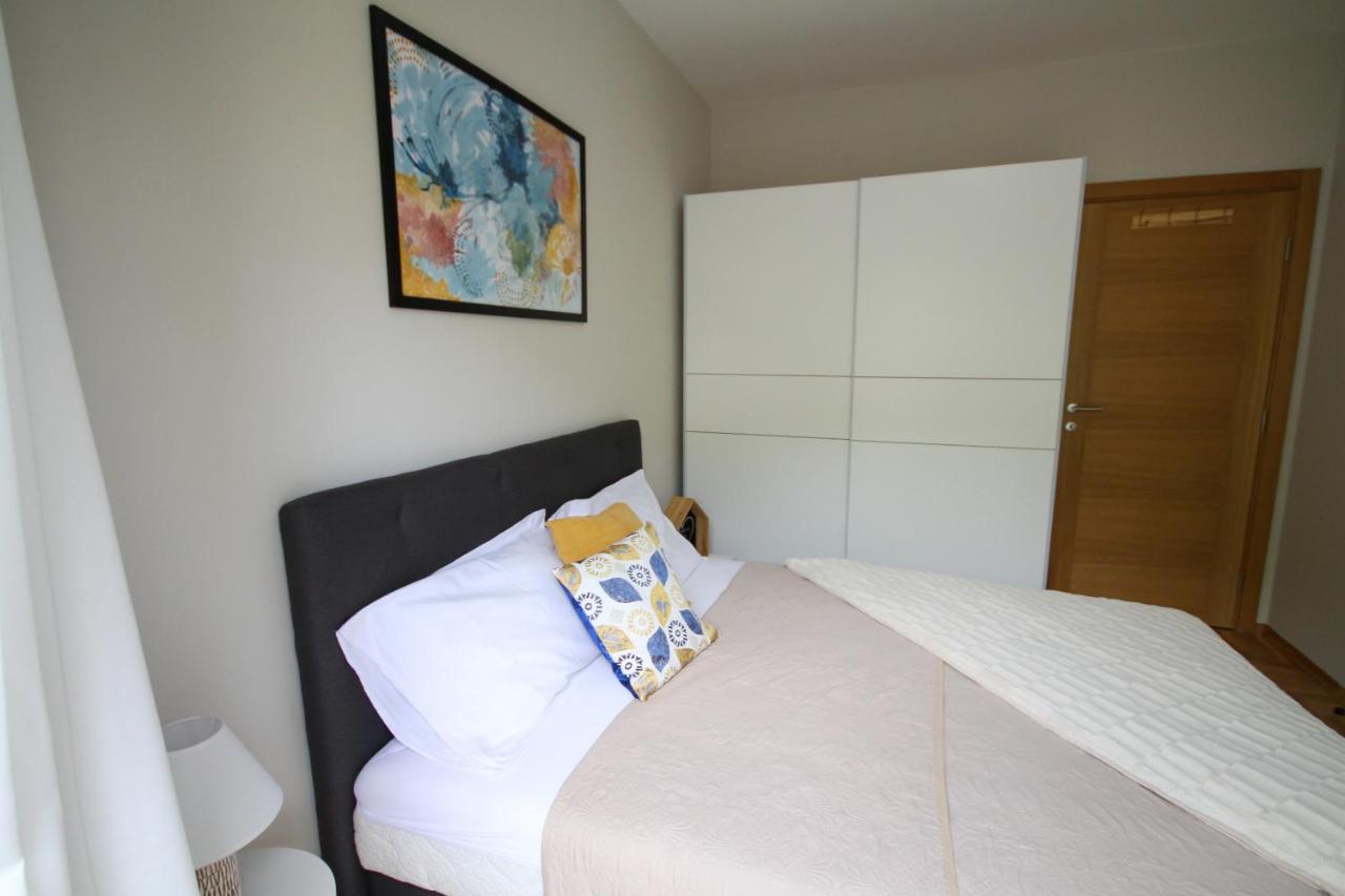 Laki Apartment Tivat Exterior photo